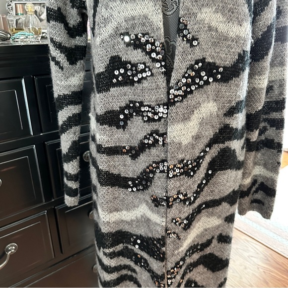 Chico’s Sequin Zebra Print Open Front Long Cardigan Sweater Size 1 (M/L) - Picture 6 of 14